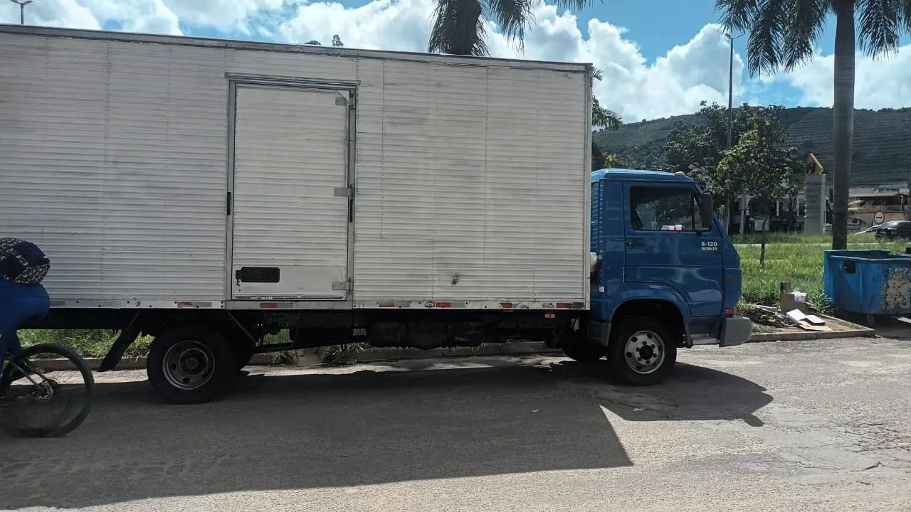 Caminhão VW 8-120 em ótimo estado  - Foto 5