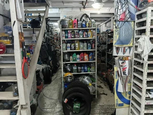 Loja ampla no Catete, 370m2