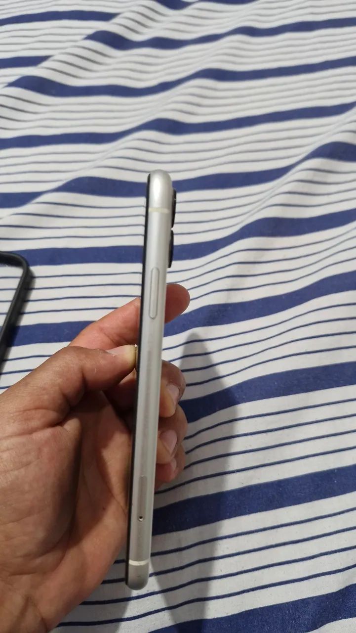 Iphone 11 em perfeito estado  - Foto 5