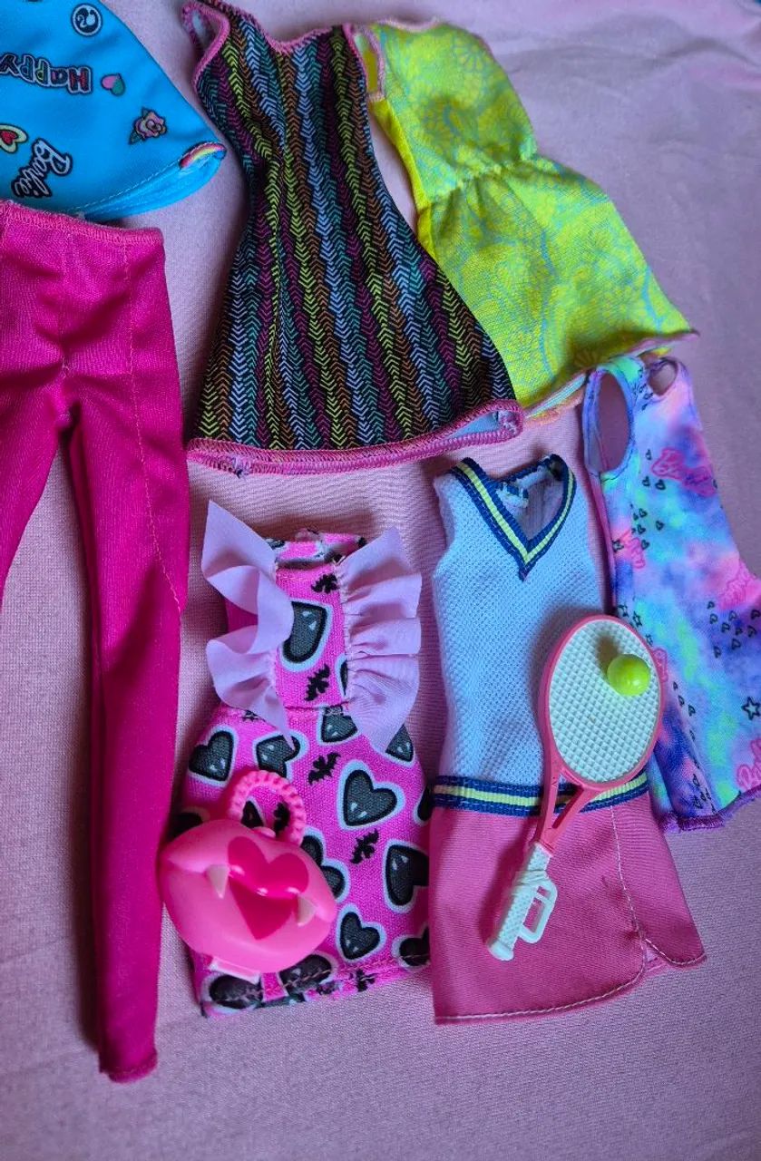Super lote roupas e acessórios para barbie - Foto 2