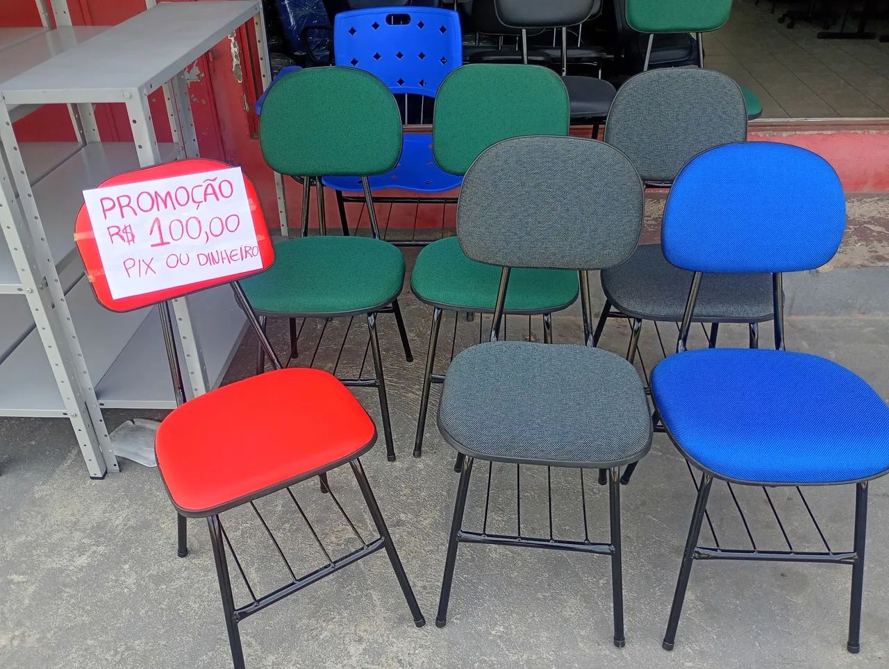 Promoção de cadeiras fixas 