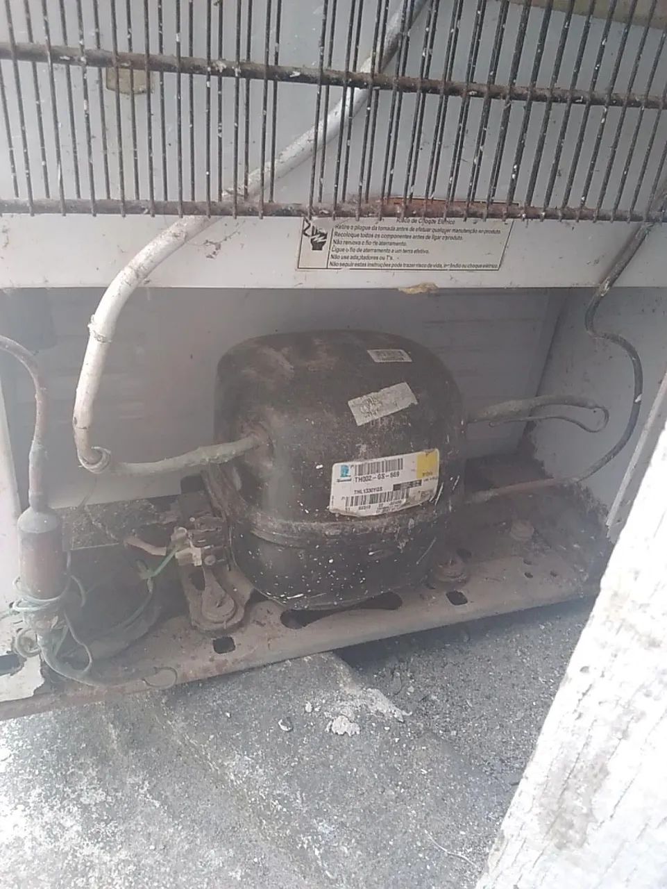 Geladeira Consul Completa + Motor/Compressor - R$170