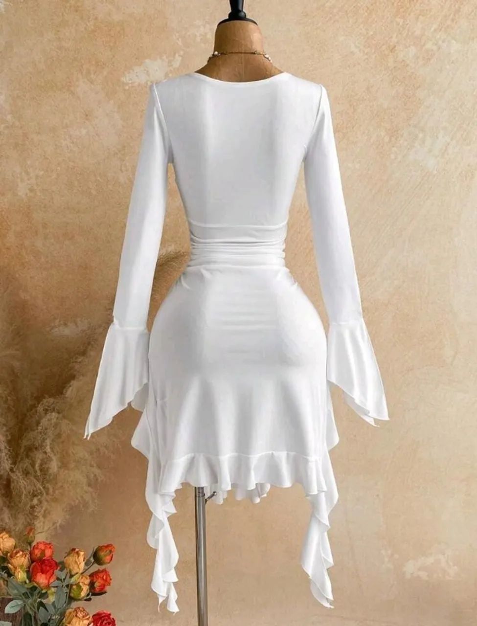 Vestido com fenda dupla de babados - Foto 5