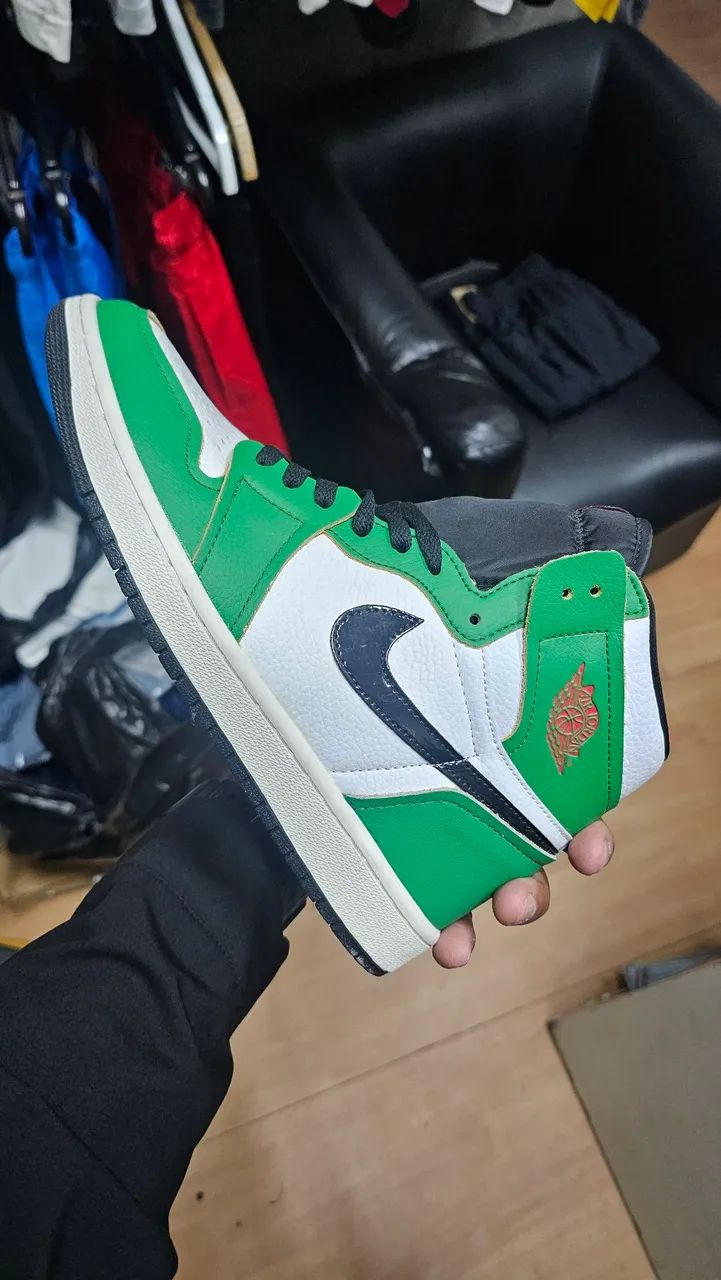 Air Jordan 1 Lucky Green