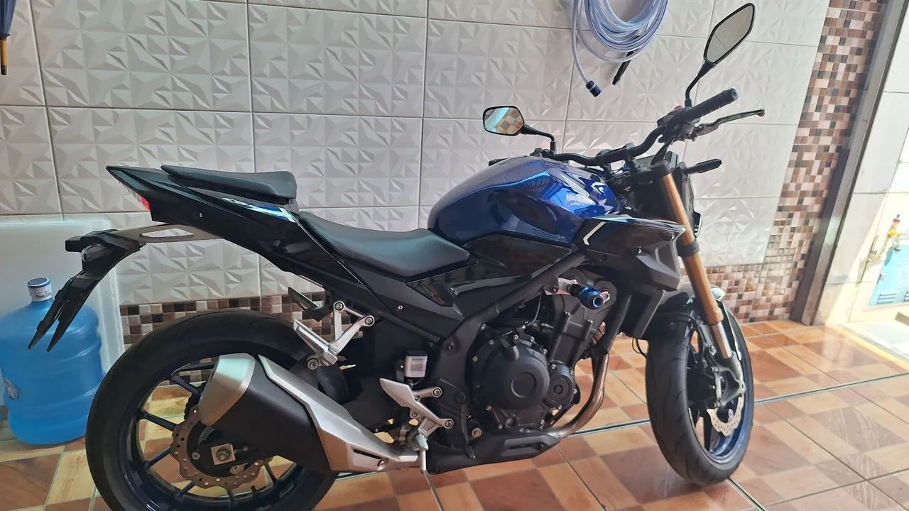 CB 500F  ano 2024 cor azul - Foto 5