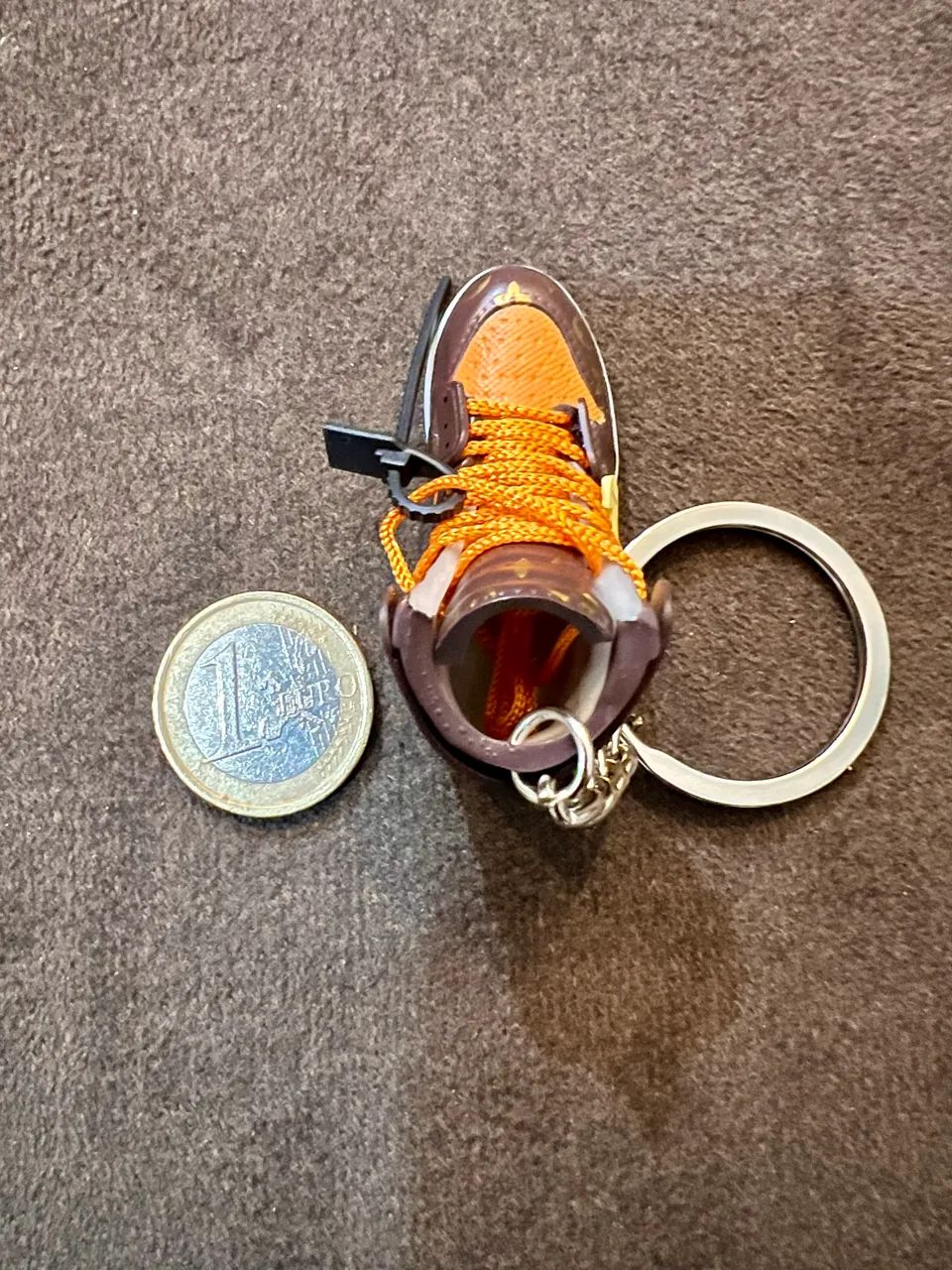  Chaveiro Louis Vuitton e Nike  - Foto 5