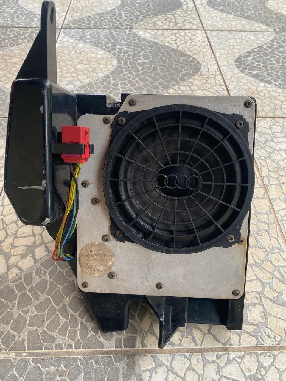Subwoofer do Audi A3 original  - Foto 2