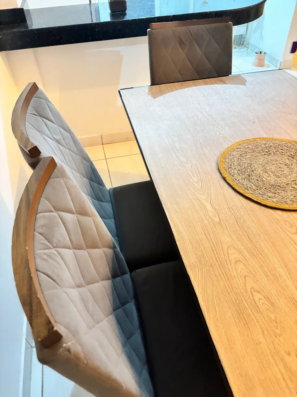 Mesa de jantar com tampo de vidro + 6 cadeiras  - Foto 3