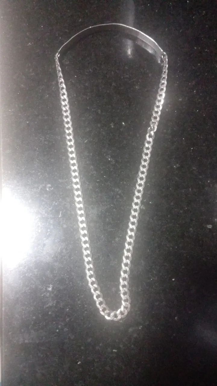 Vendo corrente de prata 