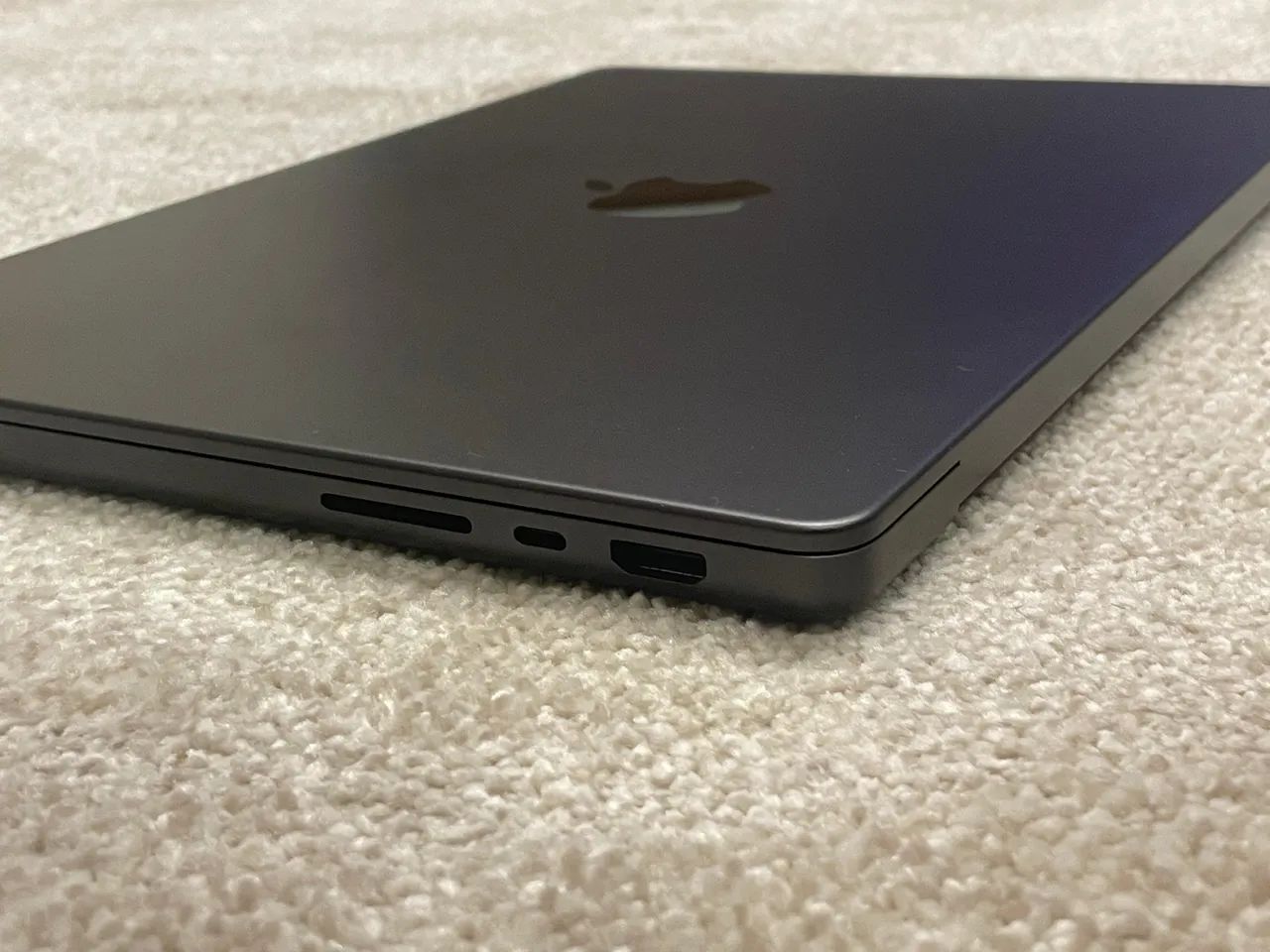 Mac Book Pro M5 14 por 512SSD/16GB RAM - Notebooks - Setor Coimbra