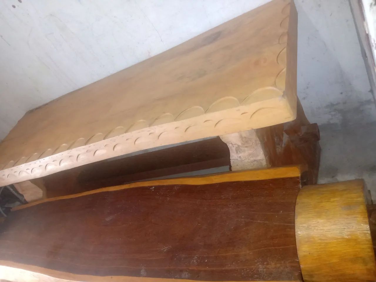 Mesa e banco de madeira rústica. - Foto 3