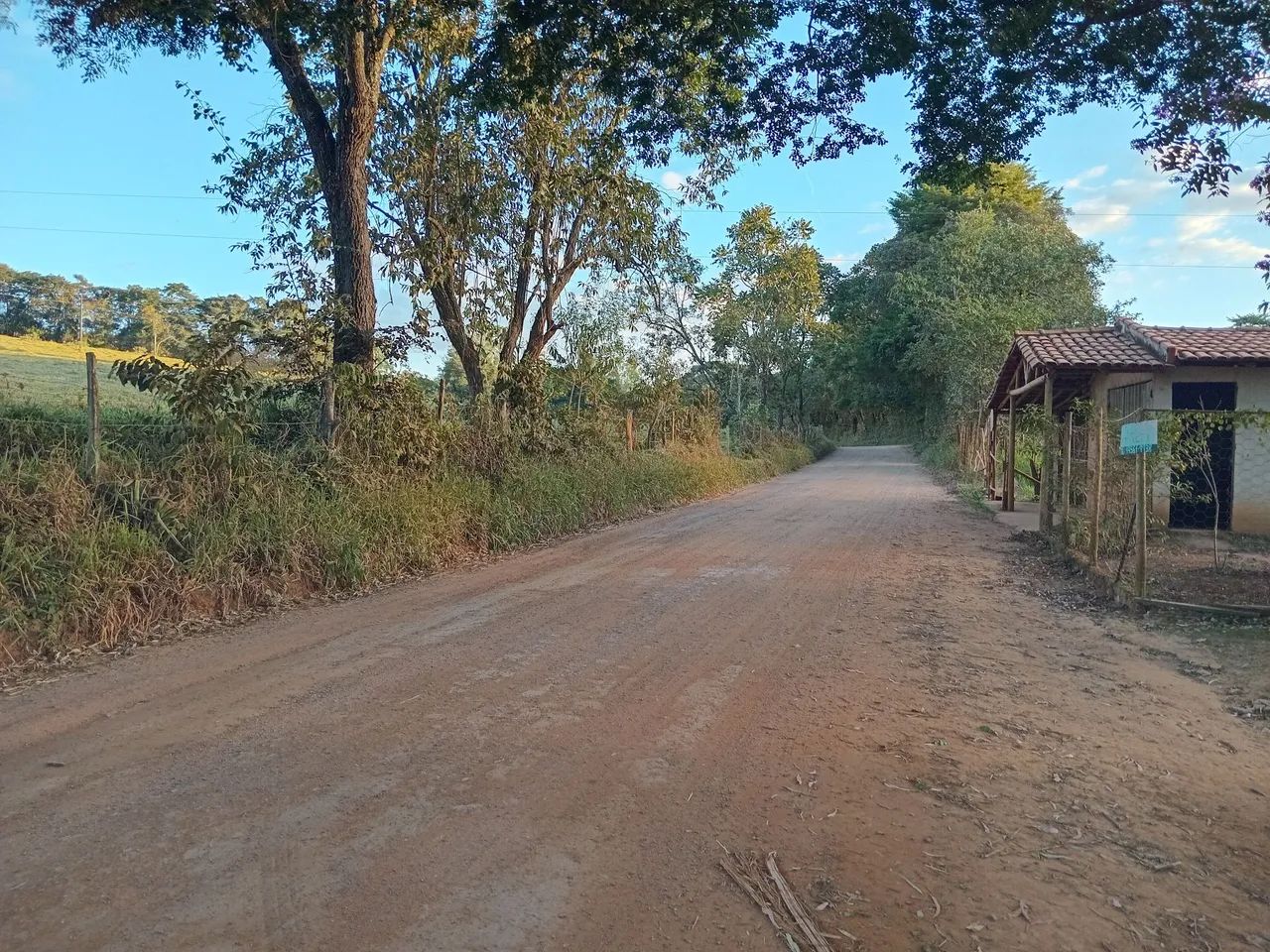 Lote com alicerce pra uma casa 