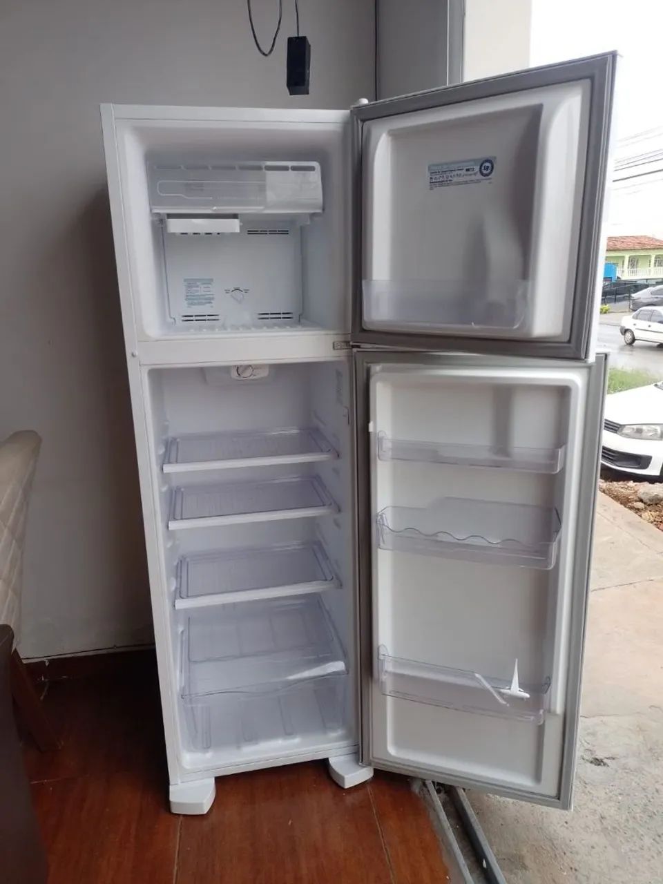 Geladeira Eletrolux Frost Free  - Foto 4