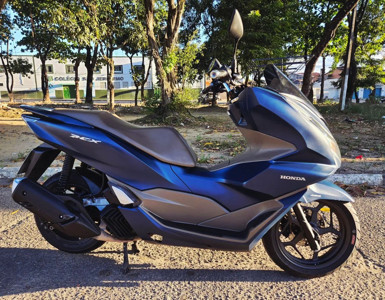 PCX DXL 2023 - Manual e Chave Reserva