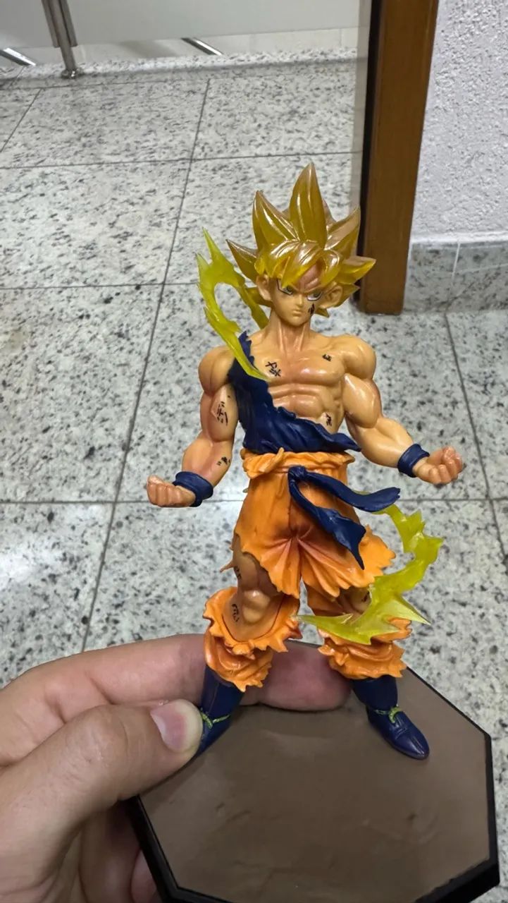 Action Figure Goku SSJ - 17cm - PVC - Foto 3