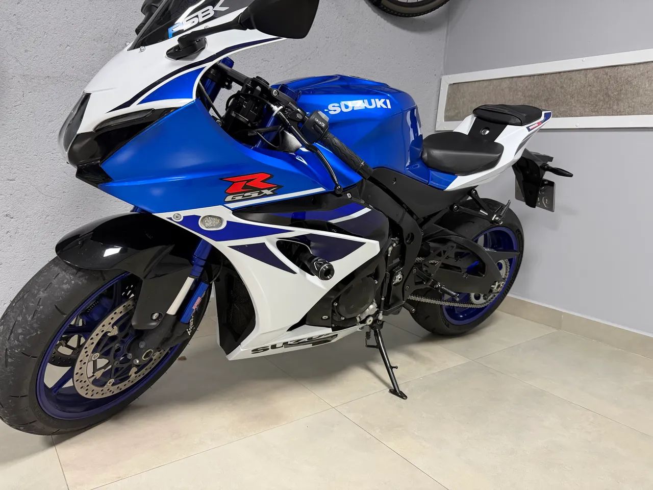 SUZUKI GSX-R1000RR 2025 - IMPECÁVEL  - Foto 2