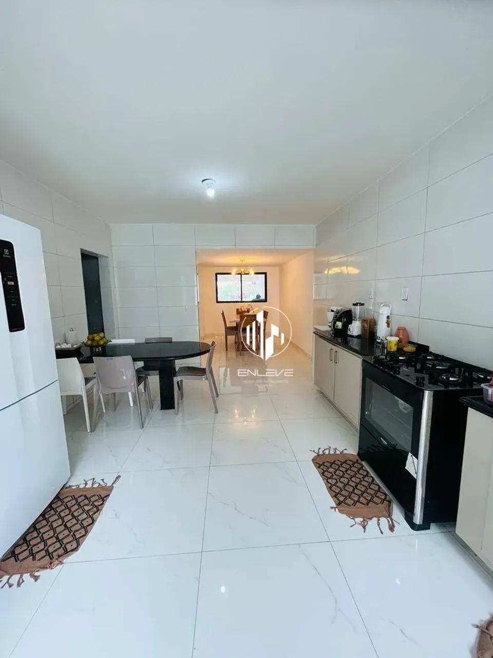 Casa de 260m2 com 4 Quartos + DCE e Piscina, no Altiplano - Foto 4