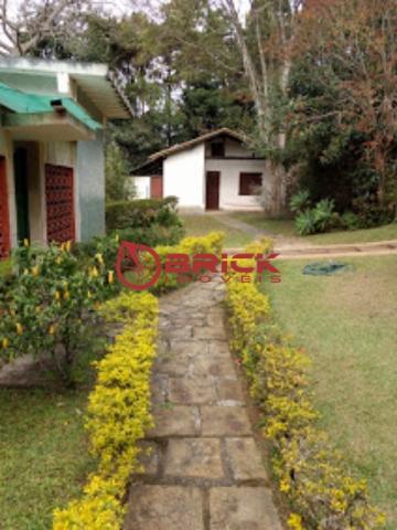 Maravilhoso sítio com área de mais de 5 mil m² com casa principal e casa de caseiro. - Foto 5