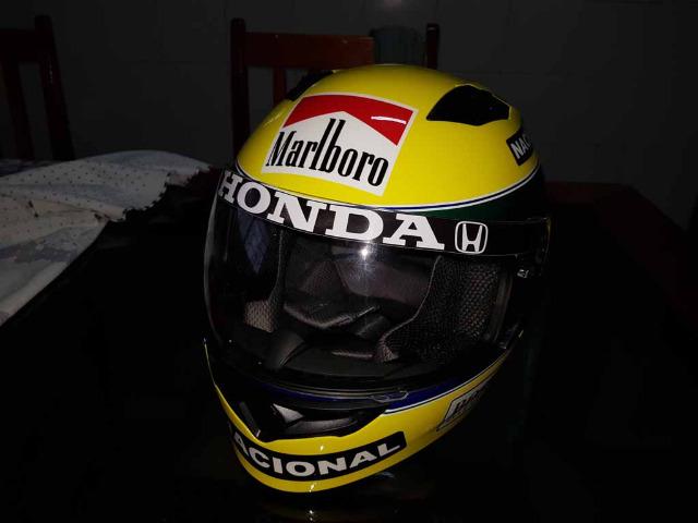 Capacete Personalizado Ayrton Senna - Novo - Sem uso - Na Caixa - Foto 6