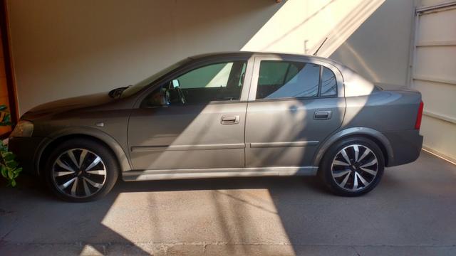 Astra 2.0 Completo Conservado 4 pneus novos
