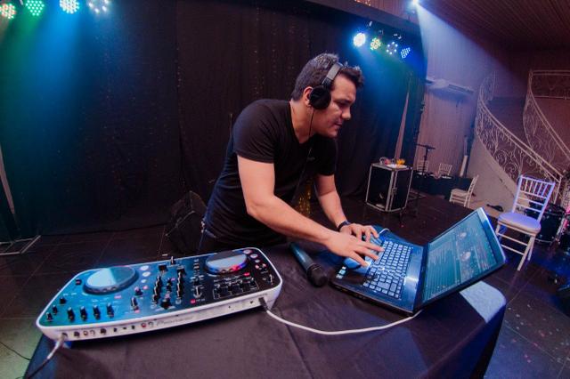 DJ Daniel Ferreira som e iluminação profissional!