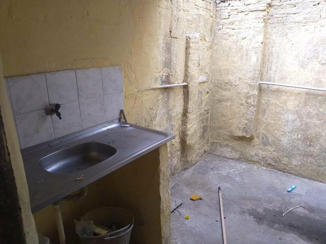 VENDO ESTA CASA (Valor negociável) - Foto 2