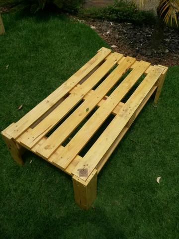 Jardineiras, brancos e floreiras em pallet - Foto 4