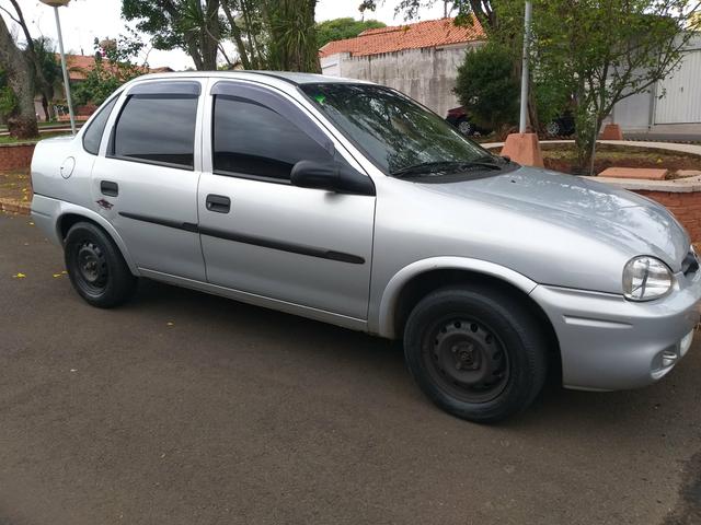 Carro Corsa Classic 2004 - Foto 2