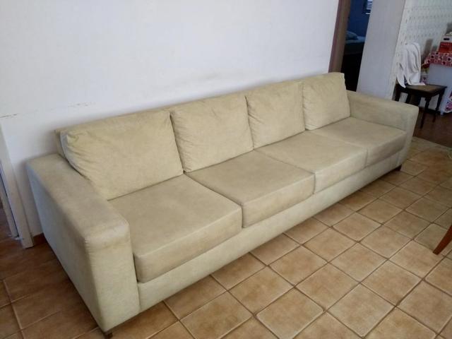 Sofá 4 lugares conservadíssimo!