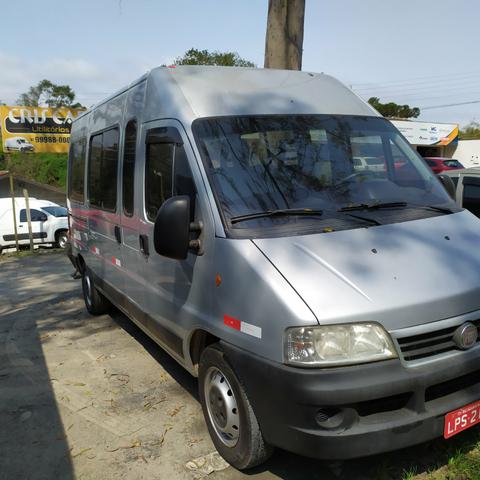 Fiat Ducato Teto Alto Grande 16 lugares com AR - Foto 2