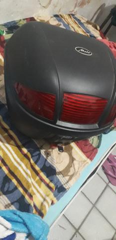 Vendo baú para moto 30L, e bagageiro de Pop 100. todos muito bem conservados! - Foto 2