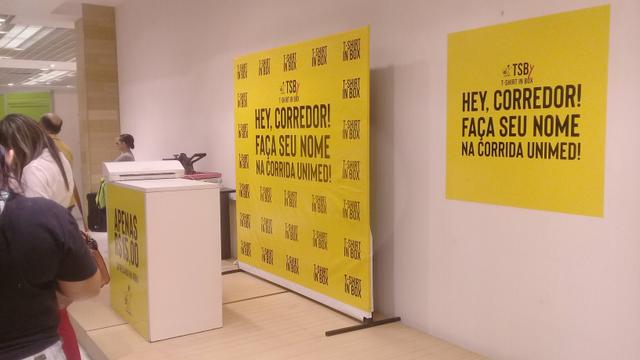 Fachadas de Lojas e Adesivo e lona para Eventos! - Foto 2