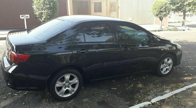 Vendo Toyota Corolla automático 1.8 gli 2010 - Foto 2