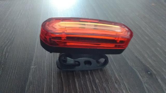 Black Friday ( Lanterna Traseira Bike Led Recarregável USB Super Forte ) - Foto 2