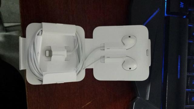 Fone de ouvido Lightning Apple Original - Foto 2