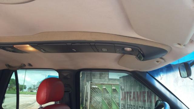 Blazer Executive 2.8 Turbo 4x4 Diesel ano 2005/2006 modelo 2006 motor MWM - Foto 9