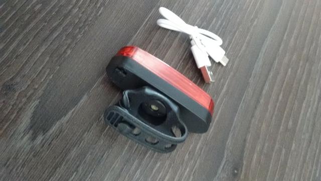Black Friday ( Lanterna Traseira Bike Led Recarregável USB Super Forte ) - Foto 5