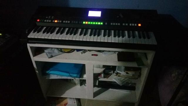 Teclado yamaha PSR S650 - Foto 4