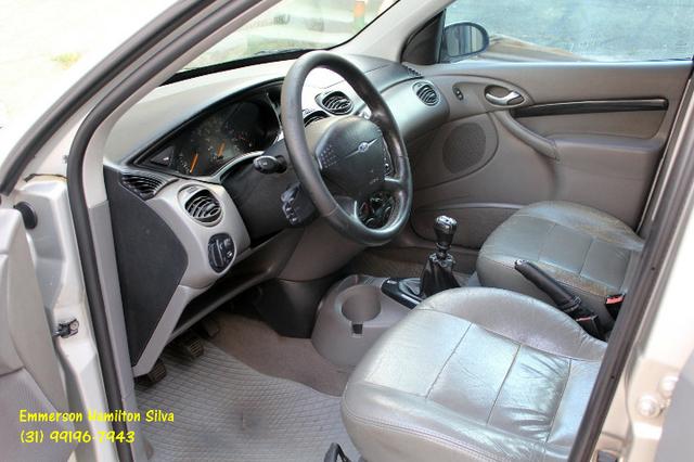 Focus Sedan Ghia 2.0 16V Flex - Foto 6