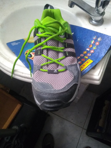 tenis adidas traxion