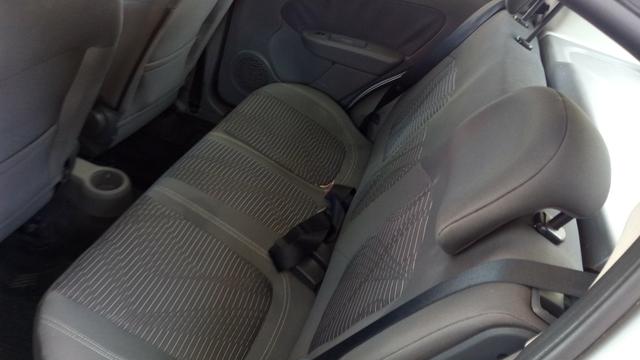 Fiat palio 1.0 attractive kit itália 2013/2013 único dono - Foto 4