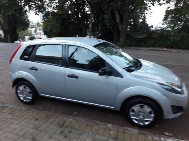 Troco MENOR OU MAIOR VALOR. FORD FIESTA 1.0 2013 IMPECÁVEL PLACA A - Foto 13