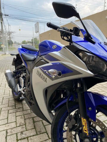 MOTO YAMAHA R3