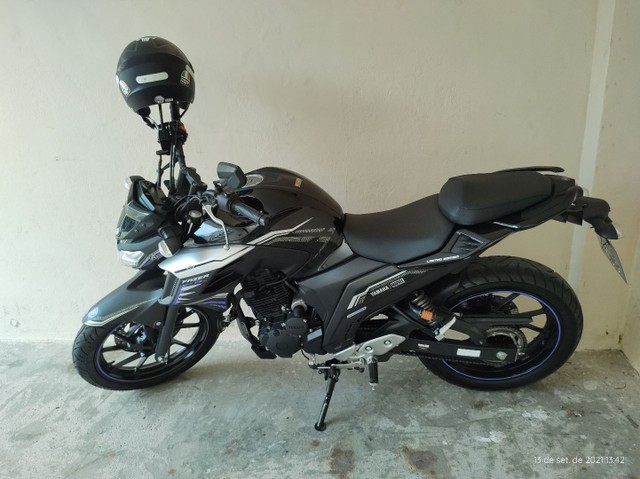 YAMAHA FAZER 250 PANTERA NEGRA