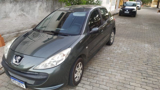 VENDO PEUGEOT 207 1.4 XR COMPLETO!