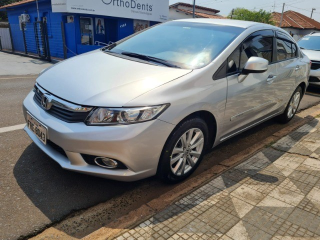 HONDA CIVIC LXS AT. 2014 75 MIL KM