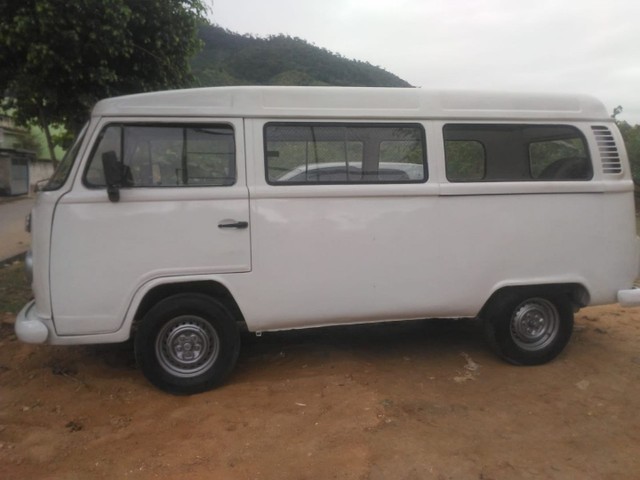 VENDO KOMBI ANO2000