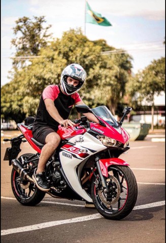 YAMAHA R3