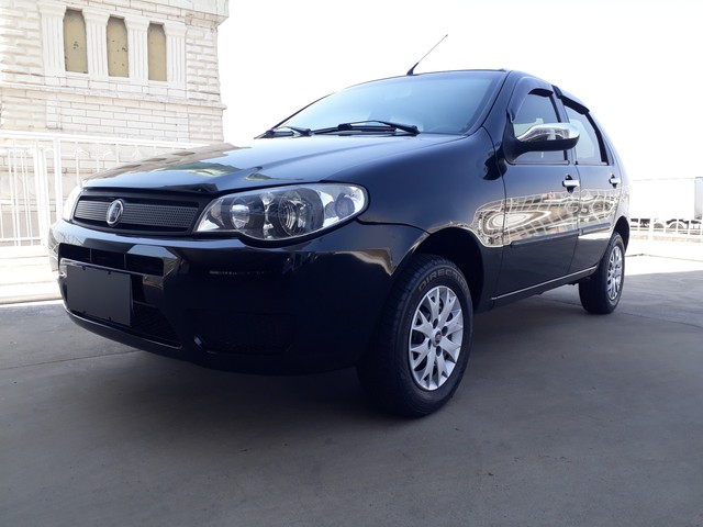 FIAT PALIO CELEBRATION ECONOMY 1.0 PRETO