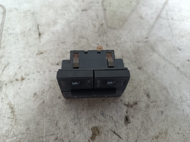 Botão comando vidro elétrico duplo c/bloqueio VW Gol G3 - Foto 5